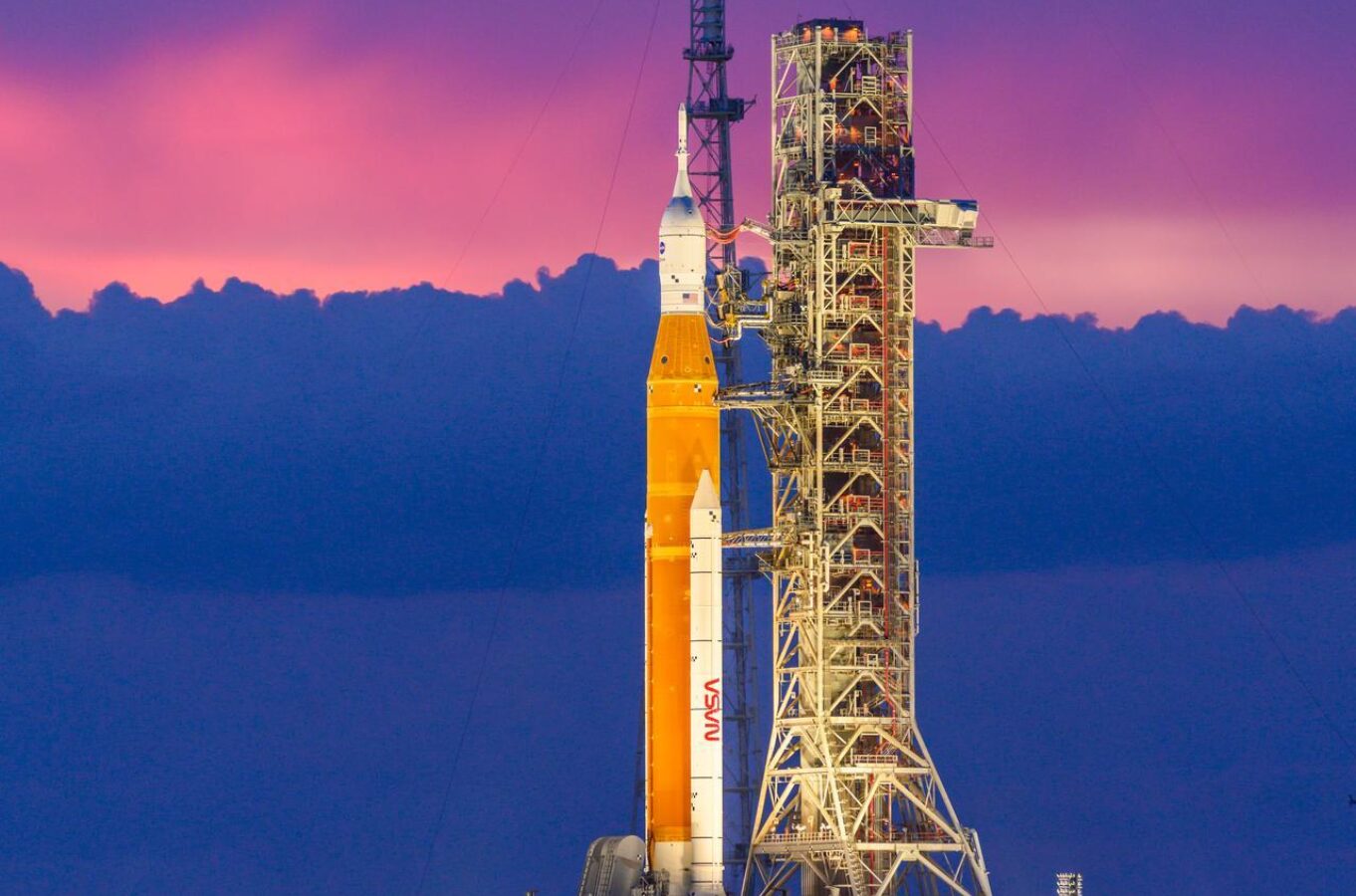 MAF 20220830 KSC Artemis1 epb 008large